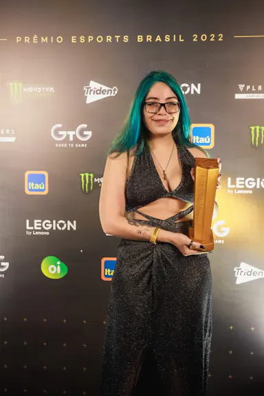 LULI - MELHOR ATLETA FEMININA DE RAINBOW SIX SIEGE