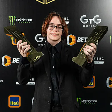 SRN - ATLETA REVELAÇÃO FEMININA